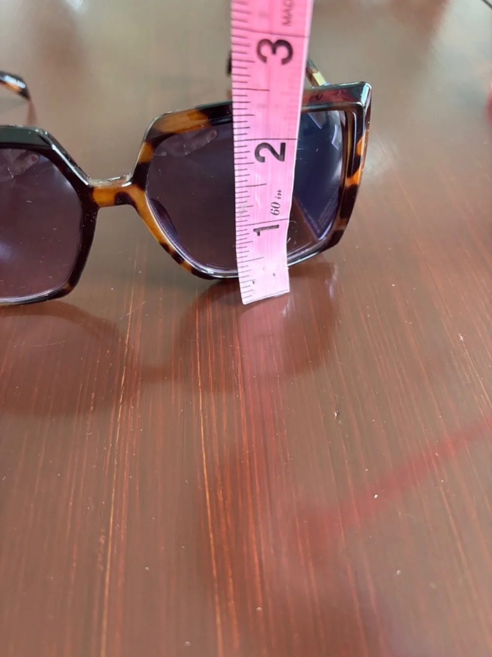 Mackie 100% UV protection Square/round tortoise shell,gold arms,pink lens - Picture 9 of 12